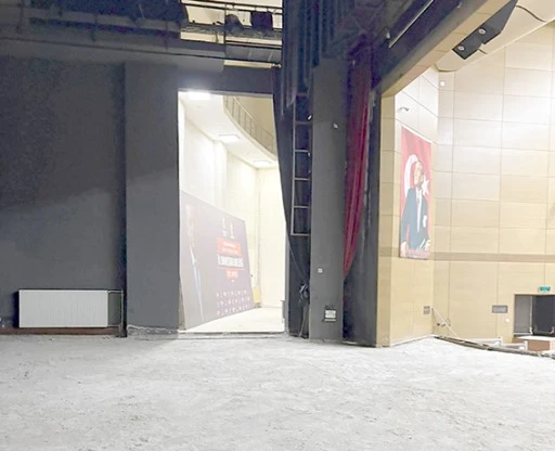 BATMAN’DA TİYATROYA YENİ SOLUK