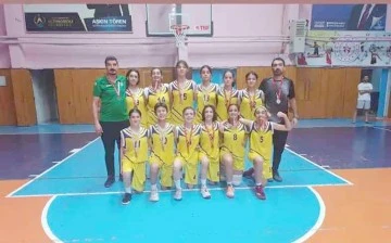 BATMANLI KIZLAR, KARADENİZ EKİPLERİNİ EZDİ GE&Ccedil;Tİ