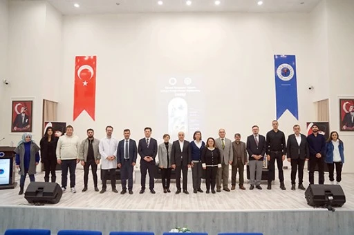 BAT&Uuml;&rsquo;DE &lsquo;ENERJİ&rsquo; KONFERANSI D&Uuml;ZENLENDİ