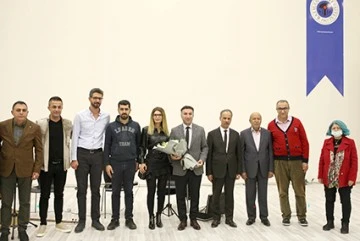 BAT&Uuml;&rsquo;DE &Ouml;ĞRETMENLER G&Uuml;N&Uuml; KUTLANDI