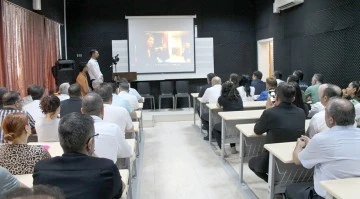 BAT&Uuml;&rsquo;DE ŞEHİT &Ouml;ĞRETMEN ANMA T&Ouml;RENİ D&Uuml;ZENLENDİ