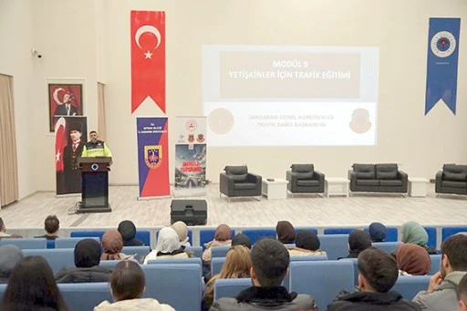 BAT&Uuml;&rsquo;DE SU&Ccedil;LARLA M&Uuml;CADELE SEMİNERİ VERİLDİ