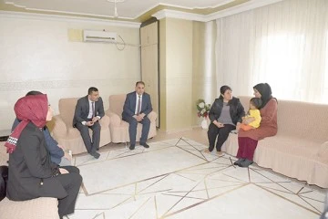 BAYAN CANALP&rsquo;TAN DEPREMZEDE AİLEYE ZİYARET