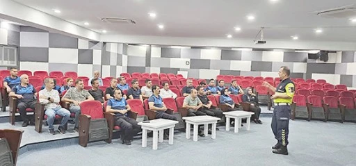 BELEDİYE PERSONELİNE TRAFİK EĞİTİMİ