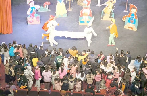 BELEDİYEDEN &Ccedil;OCUKLARA TİYATRO KEYFİ