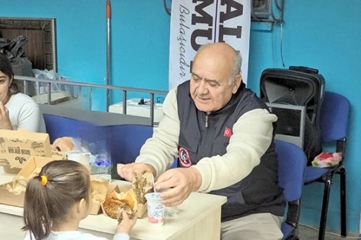 BİR KALP BİN UMUT DERNEĞİ'NDEN YETİM &Ccedil;OCUKLARA UNUTULMAZ BİR G&Uuml;N