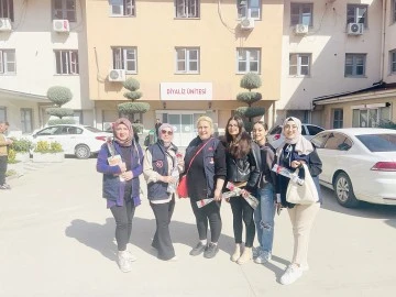 BİR KALP BİN UMUT, G&Uuml;&Ccedil;L&Uuml; KADINLARIN YANINDA