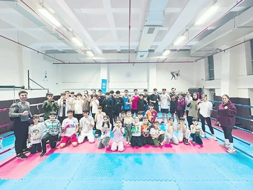 BOKS SPORUNA YOĞUN İLGİ