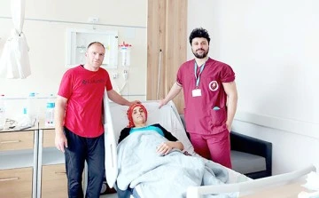 B&Uuml;Y&Uuml;K KİTLE BAŞARIYLA &Ccedil;IKARILDI