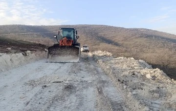 &Ccedil;ATALSU MEZRASI ARAZİ YOLU YAPIM &Ccedil;ALIŞMALARI TAMAMLANDI