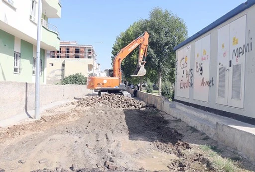 &Ccedil;AY VE HİLAL&rsquo;DE YOL YAPIM &Ccedil;ALIŞMALARI BAŞLADI