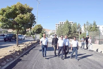 &Ccedil;ETİN EME&Ccedil; CADDESİ YENİLENİYOR