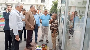CHP&rsquo;Lİ YAŞAR, SOKAK SOKAK GEZİYOR