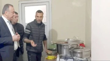 CHP&rsquo;LİLER DEPREMZEDELERİ ZİYARET ETTİ