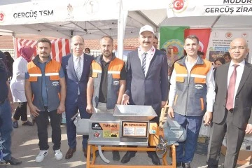 &Ccedil;İFT&Ccedil;İLERE 43 ADET &Uuml;Z&Uuml;M SIKMA MAKİNESİ DAĞITILDI