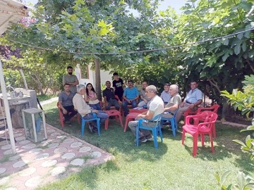 &Ccedil;İFT&Ccedil;İLERE AY&Ccedil;İ&Ccedil;EĞİ YETİŞTİRİCİLİĞİ HAKKINDA BİLGİ VERİLDİ