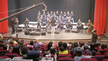 &Ccedil;OCUK KOROSU KONSERİ B&Uuml;Y&Uuml;K İLGİ G&Ouml;RD&Uuml;