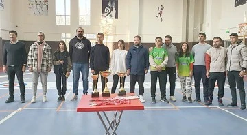 CURLİNG ŞAMPİYONASI SONA ERDİ