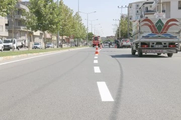 DEFORME OLAN YOL &Ccedil;İZGİLERİ YENİLENİYOR