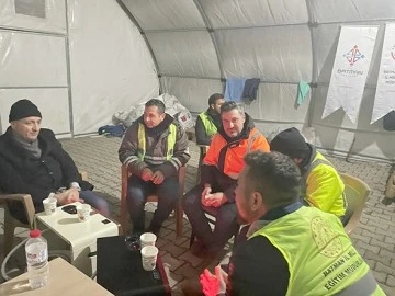 DEPREM B&Ouml;LGESİNDEKİ &Ouml;ĞRETMENLERE ZİYARET