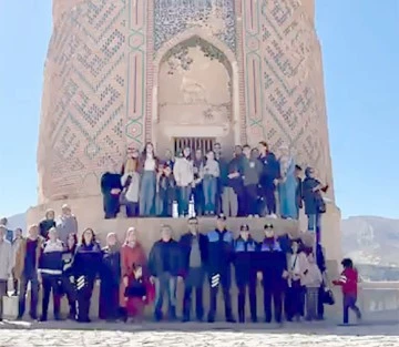 DEPREMZEDELER HASANKEYF&rsquo;İ GEZDİ