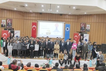 DİYARBAKIR VALİ YARDIMCISI, BATMANLI &Ouml;ĞRENCİLERLE BULUŞTU