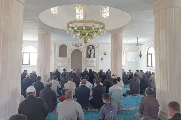 DUALARLA İBADETE A&Ccedil;ILDI