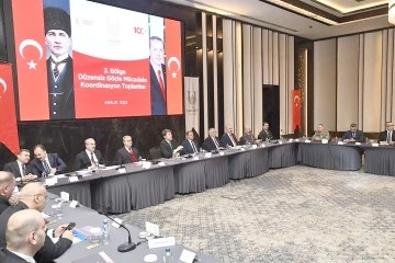 D&Uuml;ZENSİZ G&Ouml;&Ccedil;LE M&Uuml;CADELE TOPLANTISI YAPILDI