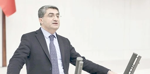 EKMEN “TOPLUM, RUHSAL KRİZDE”