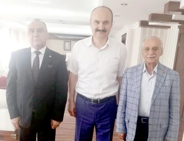 EMEKLİLER DERNEĞİ&rsquo;NDEN VALİ&rsquo;YE ZİYARET