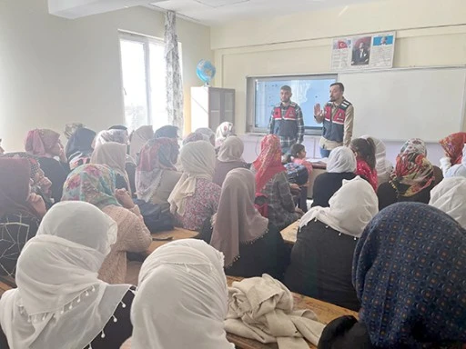 EN İYİ NARKOTİK POLİSİ; ANNE PROJESİ SEMİNERİ D&Uuml;ZENLENDİ