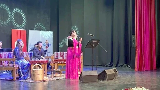 EN UZUN GECEDE EN G&Uuml;ZEL EZGİLER