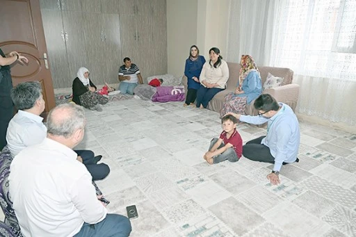 ENGELLİ VATANDAŞLAR EVLERİNDE ZİYARET EDİLDİ