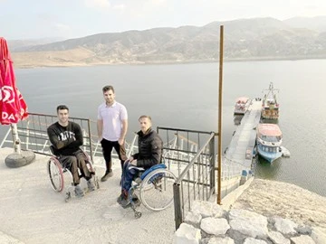 ENGELLİLER &lsquo;ENGELSİZ BİR HASANKEYF&rsquo; İSTİYOR