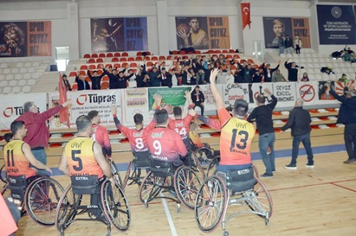 ENGELLİLER, GALİBİYET SERİSİNİ S&Uuml;RD&Uuml;R&Uuml;YOR