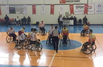 ENGELLİLER G&Uuml;M&Uuml;ŞHACIK&Ouml;Y&rsquo;DE İDMAN YAPTILAR