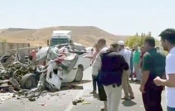 FECİ KAZA! 4 &Ouml;L&Uuml;