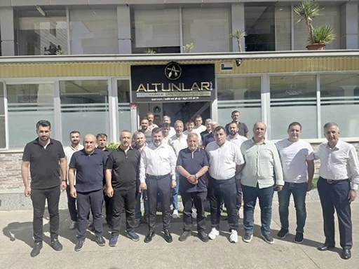 FERDİ KURT&rsquo;TAN YEMEK SEKT&Ouml;R&Uuml;NE ZİYARET