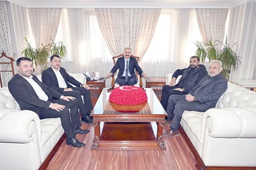 GALERİCİLER DERNEĞİNDEN VALİ CANALP&rsquo;A TEŞEKK&Uuml;R ZİYARETİ