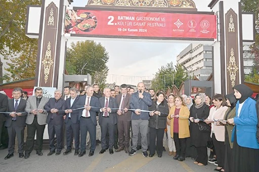 GASTRONOMİ FESTİVALİ ZİYARET&Ccedil;İLERE KAPILARINI A&Ccedil;TI