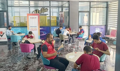 GEN&Ccedil;LER GAZZE ŞEHİTLERİ İ&Ccedil;İN KUR&rsquo;AN OKUDULAR