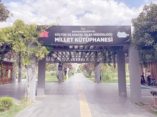 GEN&Ccedil;LERE K&Uuml;T&Uuml;PHANEDE EV KONFORU