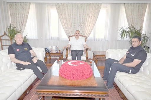 GENEL M&Uuml;D&Uuml;R ERGİN&rsquo;DEN VALİ CANALP&rsquo;A ZİYARET
