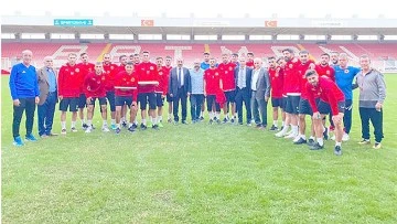 GENEL SEKRETER &Ouml;ZER, PETROLSPOR&rsquo;U ZİYARET ETTİ