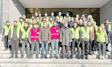 G&Ouml;N&Uuml;LL&Uuml; &Ouml;ĞRETMENLER ELBİSTAN&rsquo;A UĞURLANDI