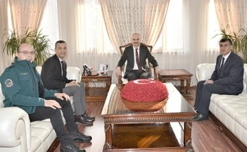 G&Uuml;MR&Uuml;K&rsquo;TEN VALİ CANALP&rsquo;A ZİYARET