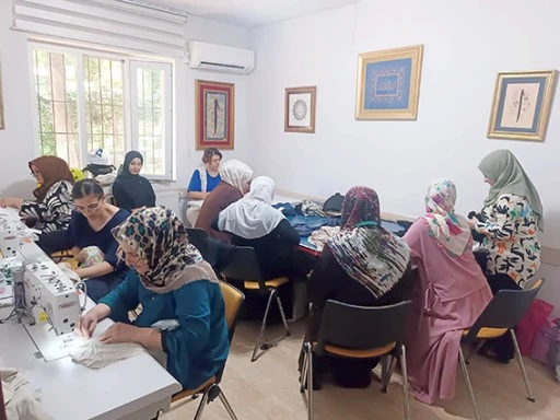 G&Uuml;NEYKENT ADEM&rsquo;DE DİKİŞ KURSU YOĞUN İLGİ G&Ouml;R&Uuml;YOR