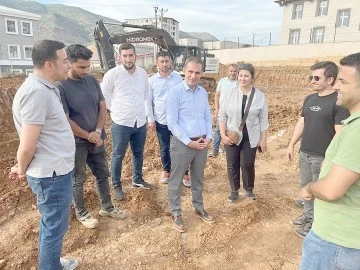 HALK K&Uuml;T&Uuml;PHANESİ TEMEL ATMA &Ccedil;ALIŞMALARI S&Uuml;R&Uuml;YOR