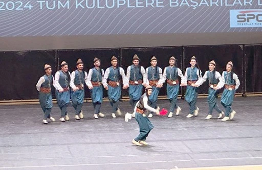 HALK OYUNLARI EKİBİ T&Uuml;RKİYE 2.&rsquo;Sİ OLDU