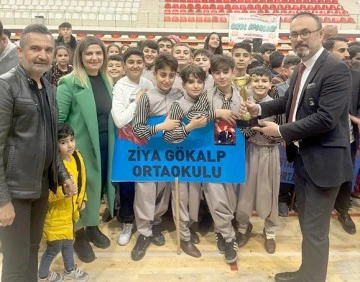 HALK OYUNLARINDA ZİYA G&Ouml;KALP FARKI